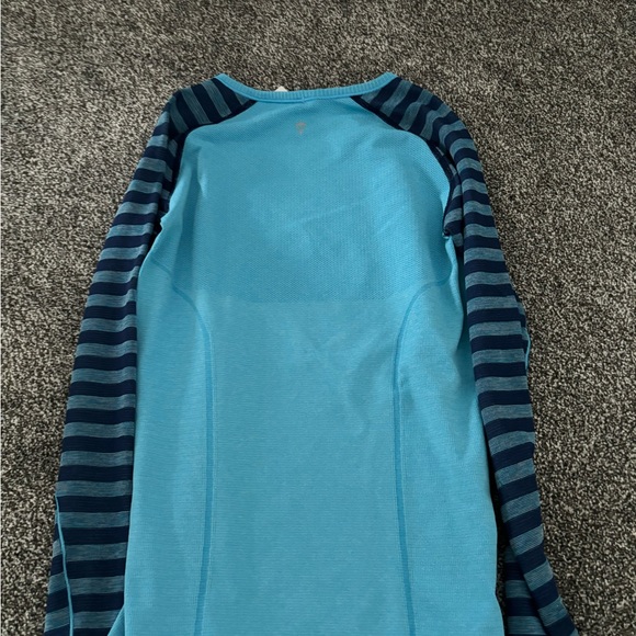 ivivva long sleeves - Picture 7 of 7